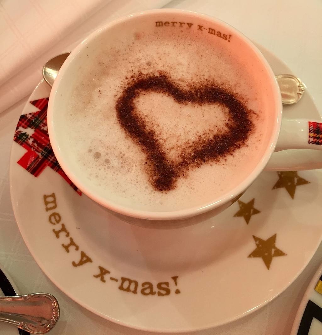 Café deseando una feliz navidad